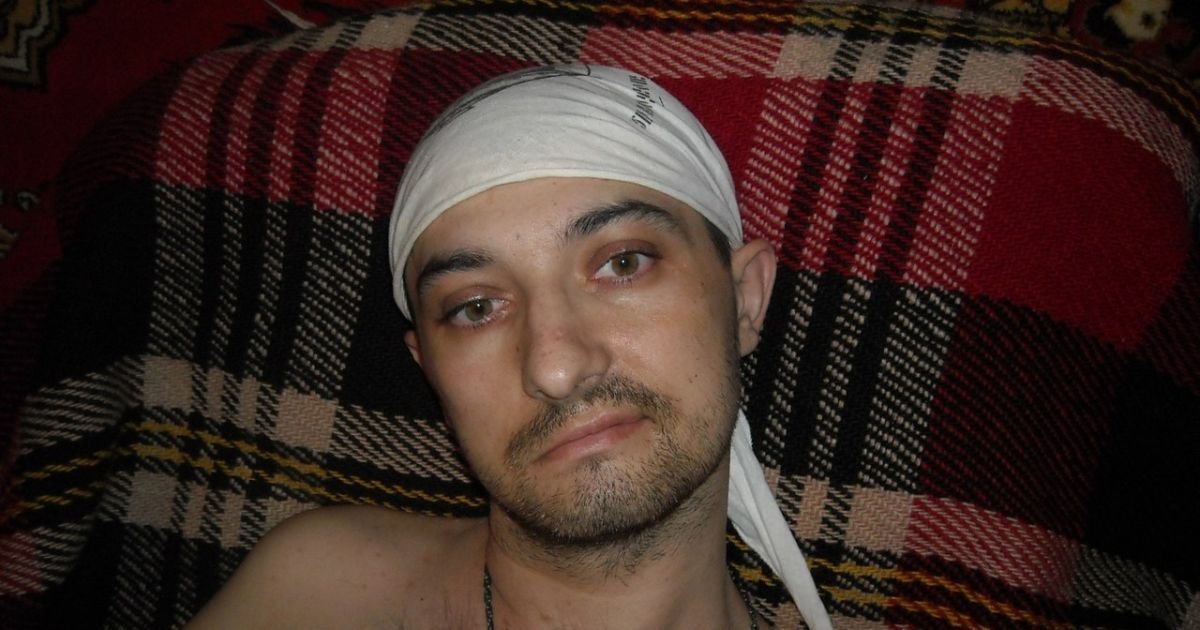 Чолавік звернувся по допомогу, коли його почали турбувати сильні головні болі