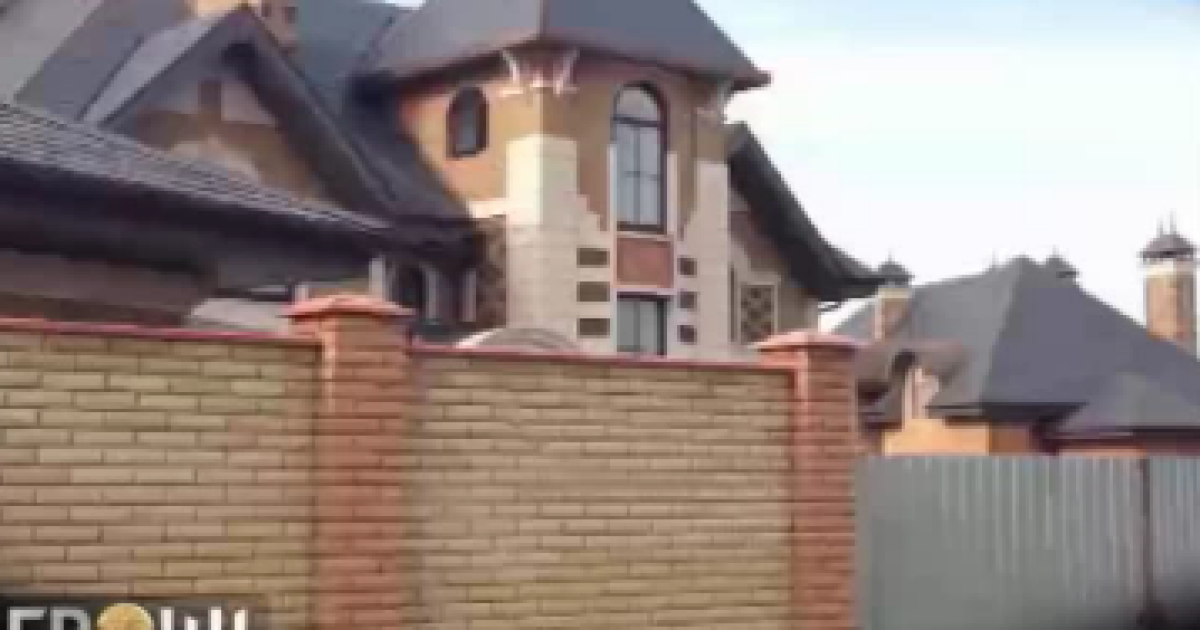 Син Раїси Богатирьової добудовує маєток