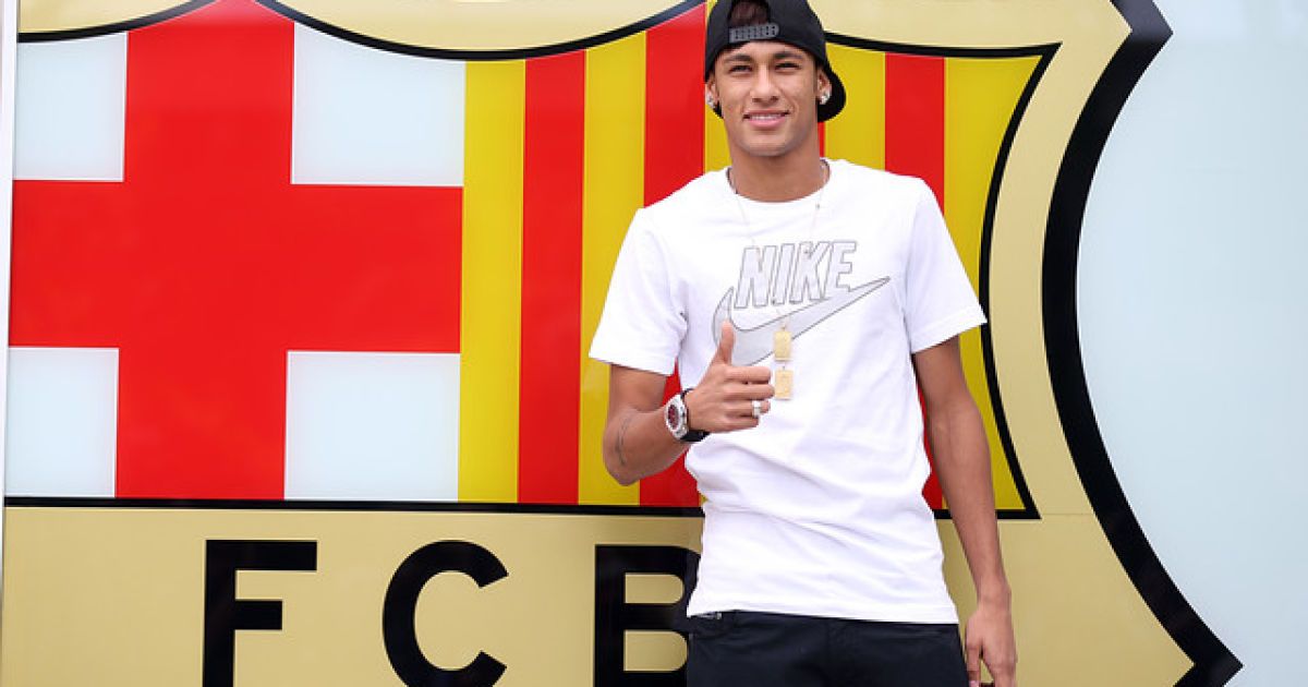 Друзі Неймара прилітатимуть до нього за рахунок "Барси"