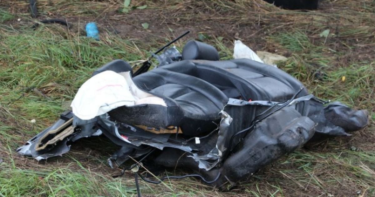 Марку автомобіля практично неможливо впізнати.