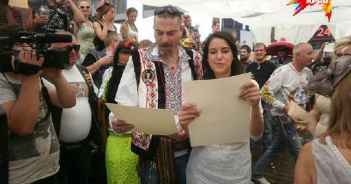 Гості на весіллі гуляли до ранку