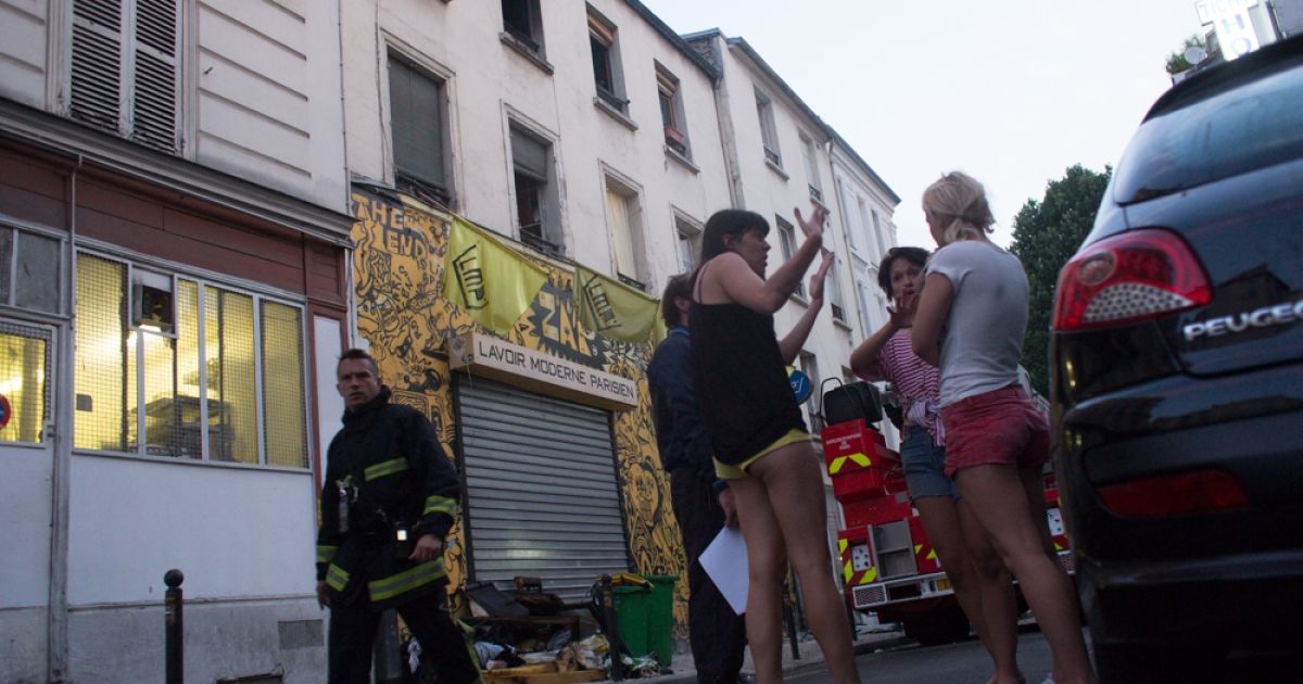 В Парижі горів центр FEMEN.