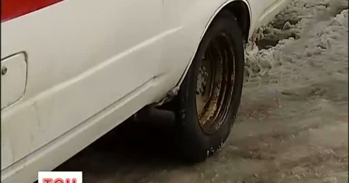 Соцмережі вибухнули повідомленнями про смерті пацієнтів у "швидких" в заторах