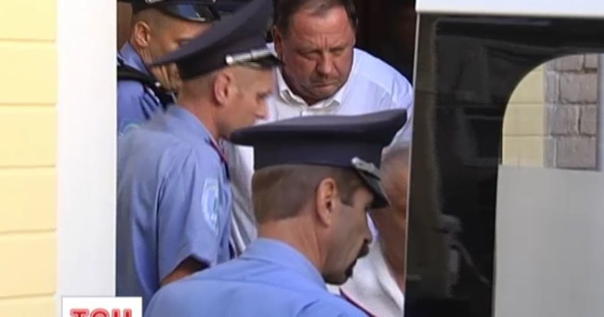 Мельника із суду забрали до лікарні