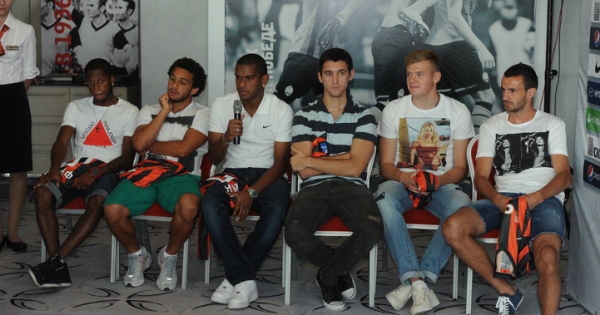 Презентація новачків донецького Шахтаря