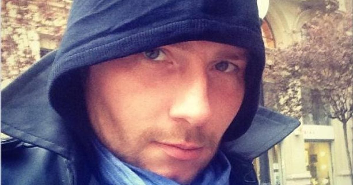 Басков сховався під капюшон