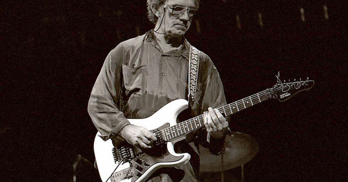 Пісню Джі Джі Кейла виконував Ерік Клептон