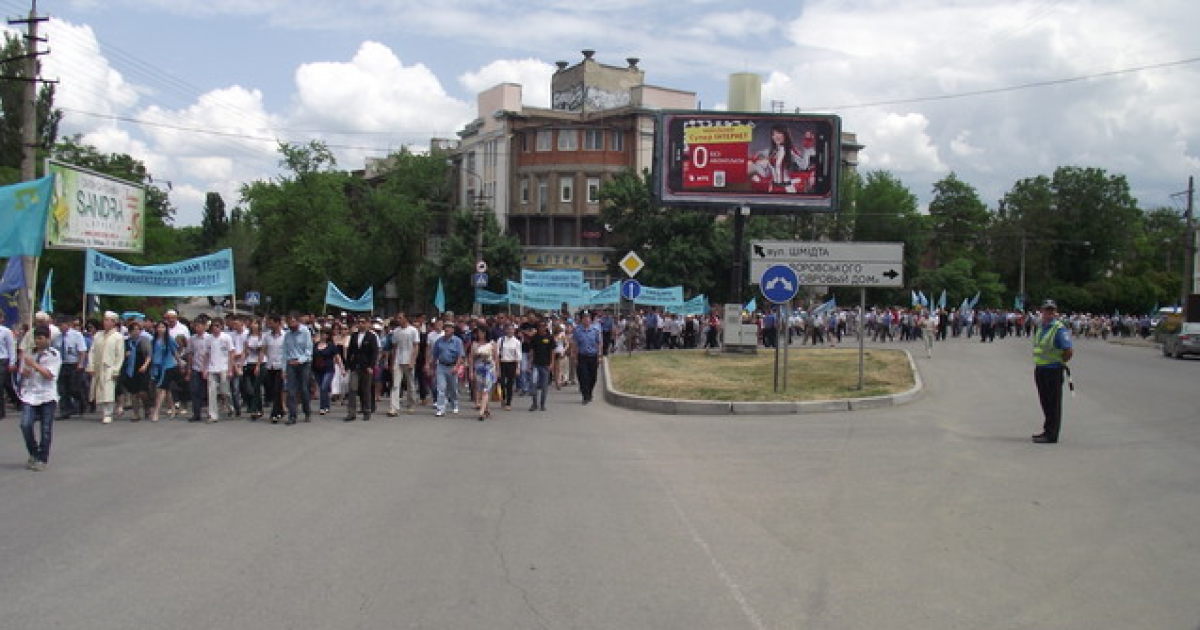 В Сімферополі на площі імені Леніна пройшов траурний мітинг