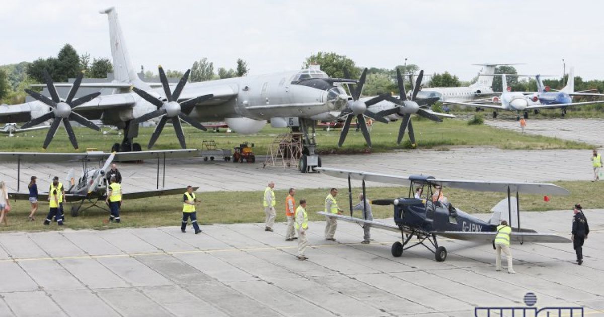 Колекцію британського принца продемонстрували у "Жулянах" / © УНІАН