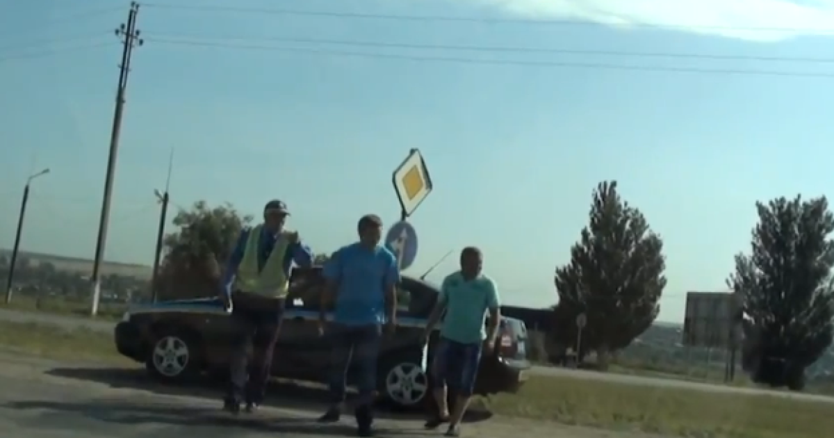 Даішники не надали допомогу активісту.