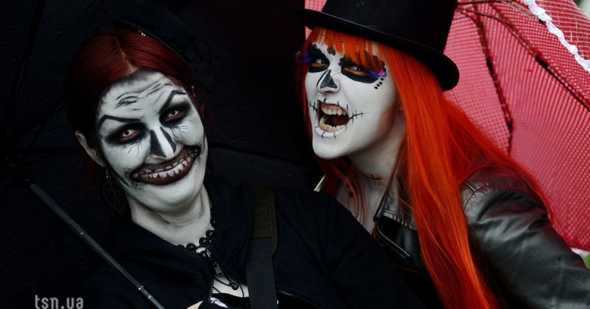 Злива не спинила зомбі-навалу у столиці Чехії / © Фото EPA/UPG