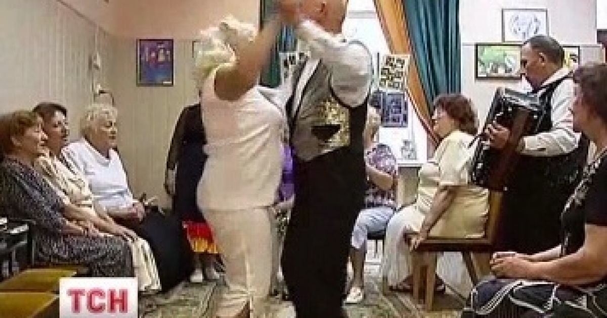 Українські пенсіонери довели, що теж вміють насолоджуватись життям