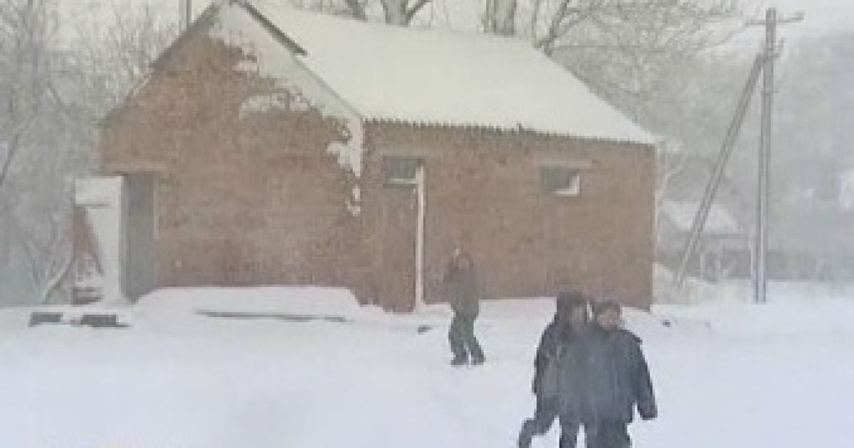 Діти у заметіль змушені були ходити у вбиральню на вулиці