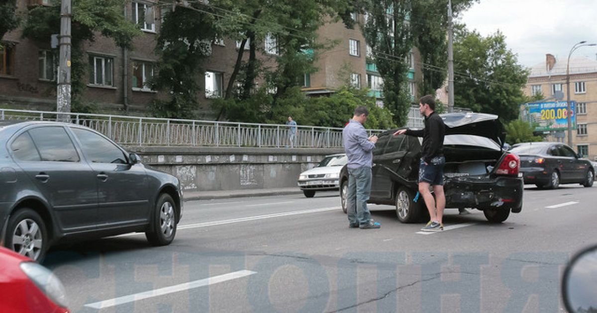 У Києві в районі станції метро "Шулявська" сталася велика аварія / © Сегодня