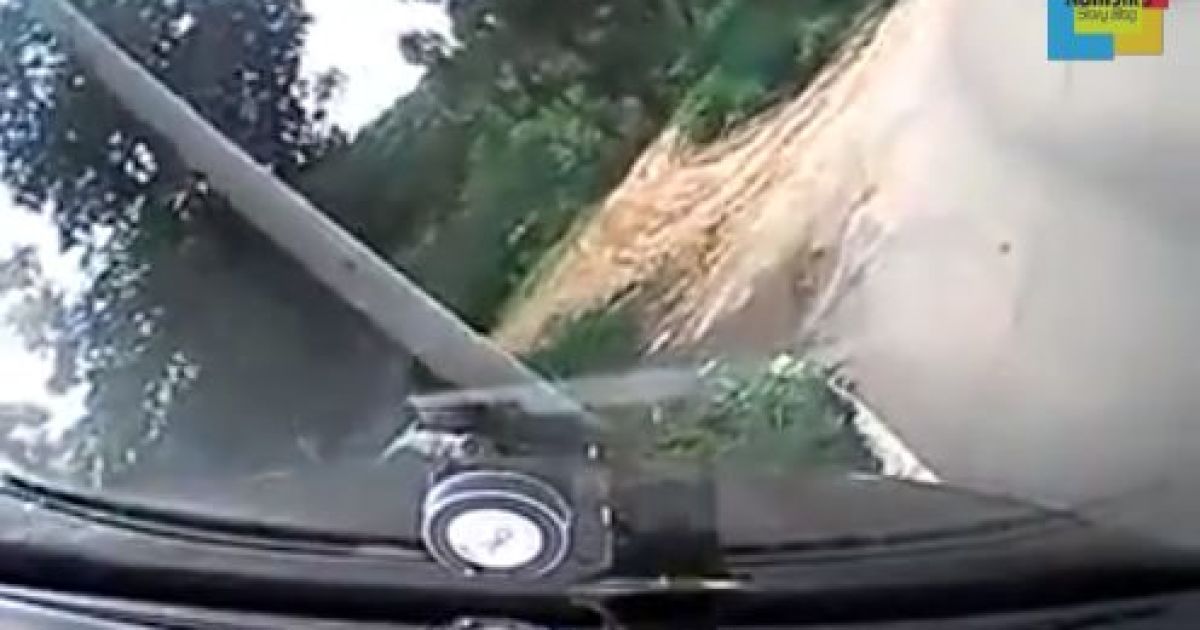 Дівчина за короткий час завалила тест на права. Скріншот з відео