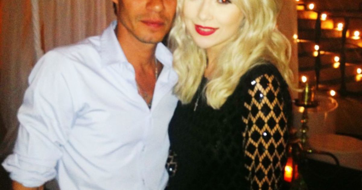 Ньютон познайомилася з Марком Ентоні