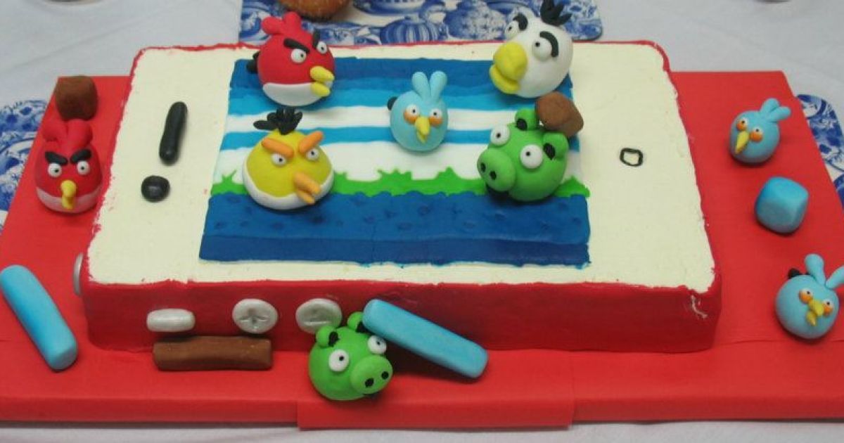 Angry Birds стали тортами і тістечками / © www.facebook.com/angrybirds