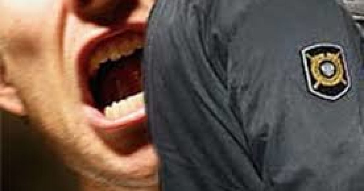 В Луцке студент-наркоман покусал полицейского во время задержания