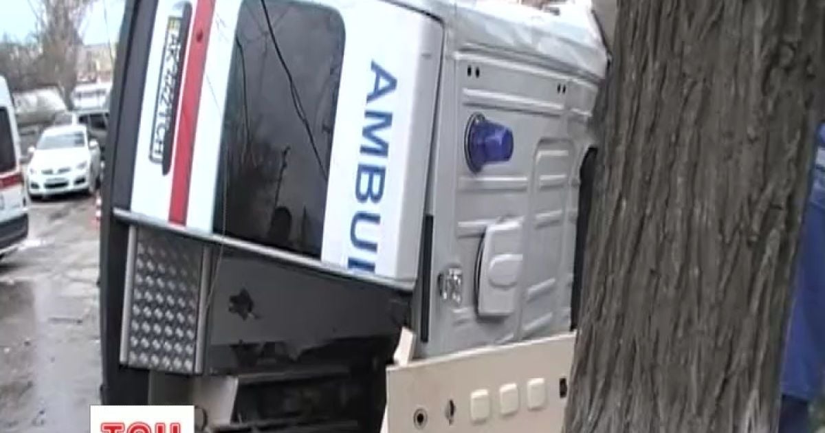 Винуватець ДТП зі швидкою є співробітником СБУ