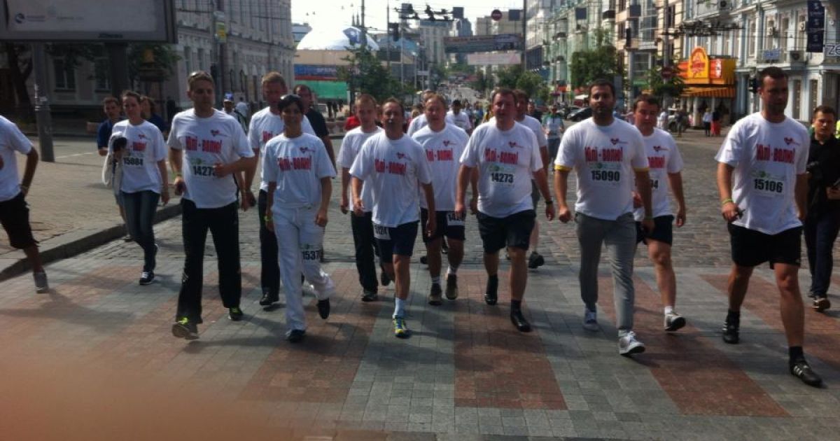 Томенко взяв участь у "Пробізі під каштанами".