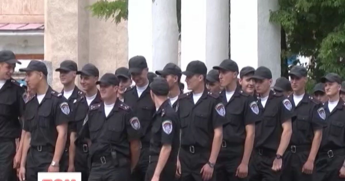 Українську міліцію чекають перевірки та звільнення