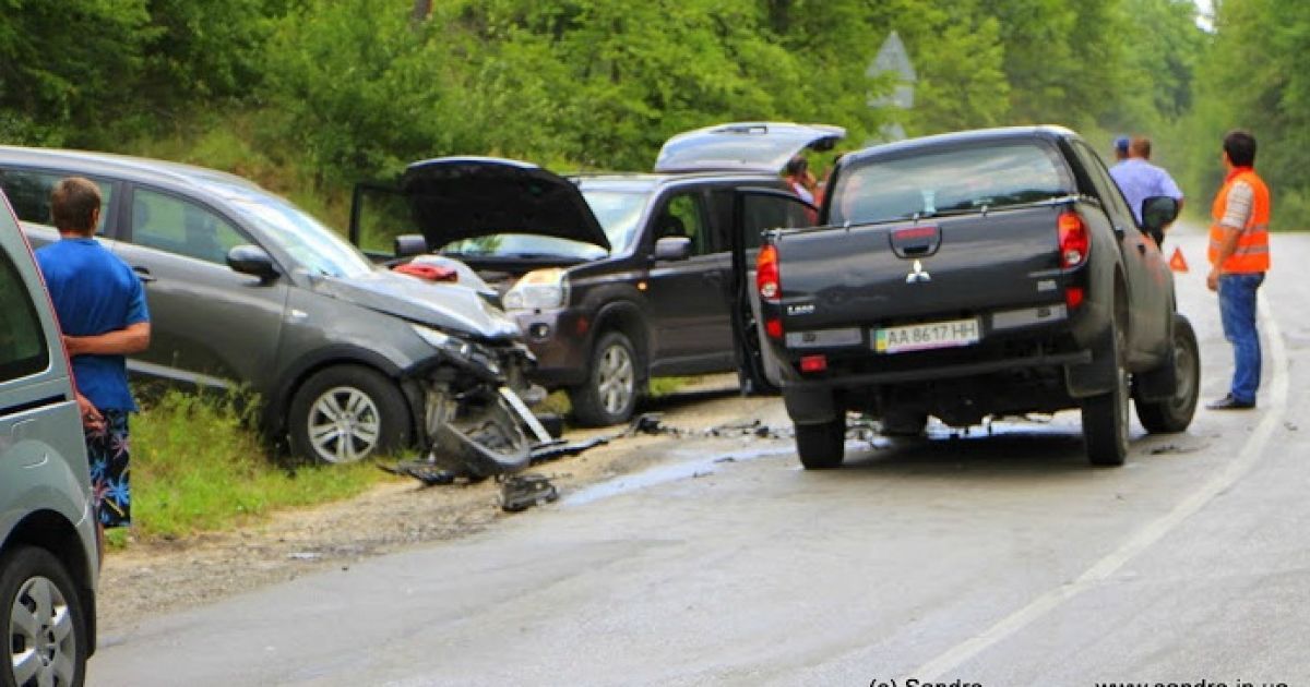На трасі Судак-Грушівка сталася ДТП з чотирьох авто / © sandro.in.ua