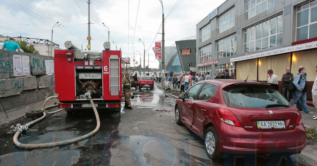 У Києві в районі станції метро "Шулявська" сталася велика аварія / © Сегодня