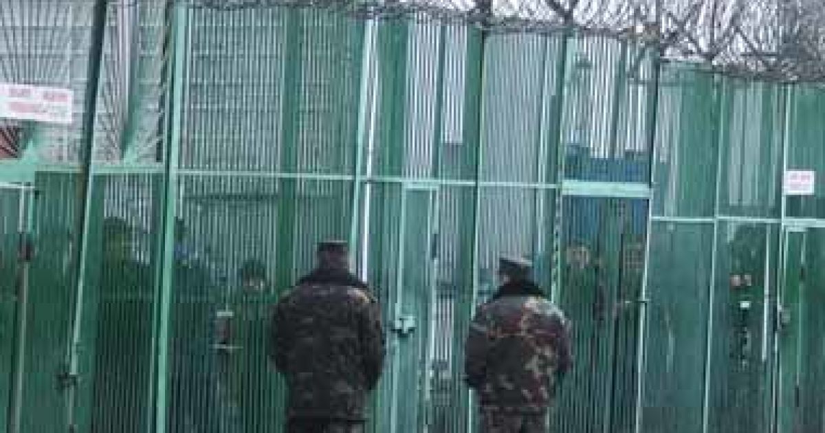 Сержант вистрелив у колегу через неприязні відносини.