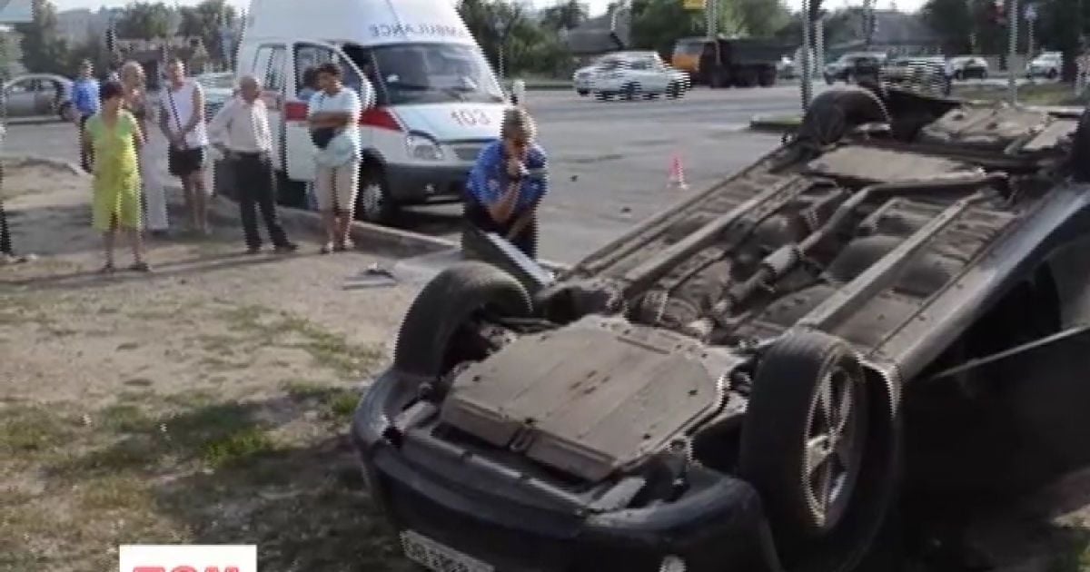 ДАІ не може визначити винуватця аварії на зупинці у Харкові