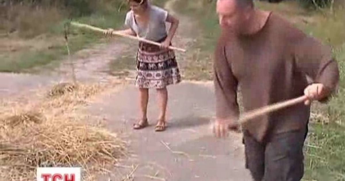 Люди працювали заради хліба