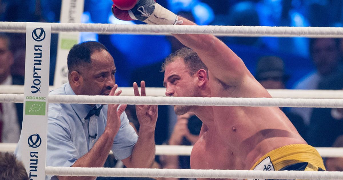 Володимир Кличко легко переміг Франческо П'янету / © Фото EPA/UPG