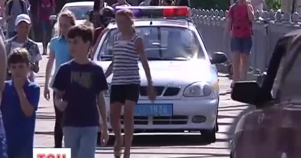 Відтепер міліціонери не підпускатимуть відчайдухів до мосту