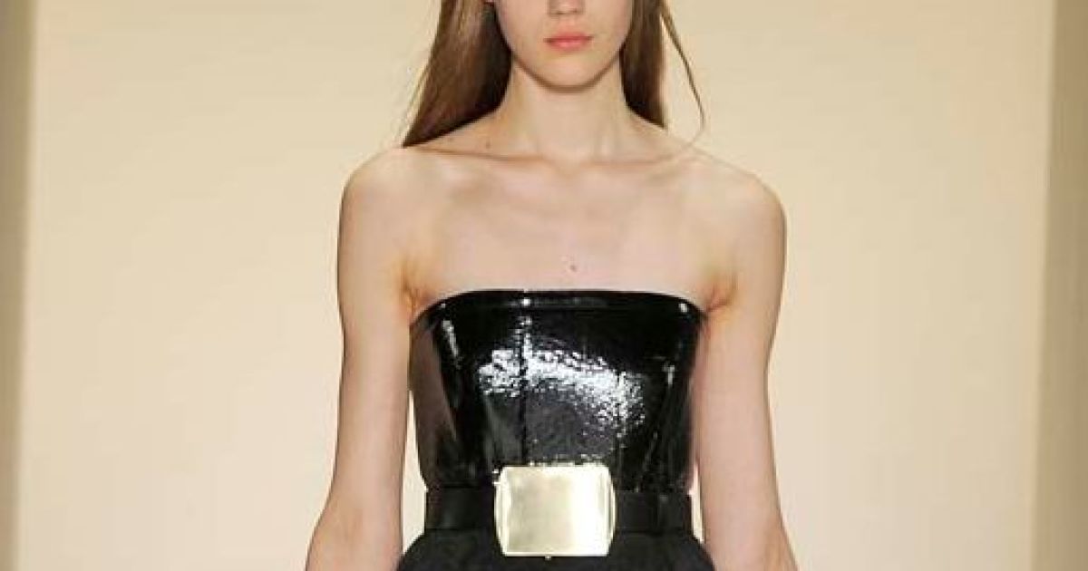 Родзинкою колекції Calvin Klein стали лаковані чоботи та золоті пряжки