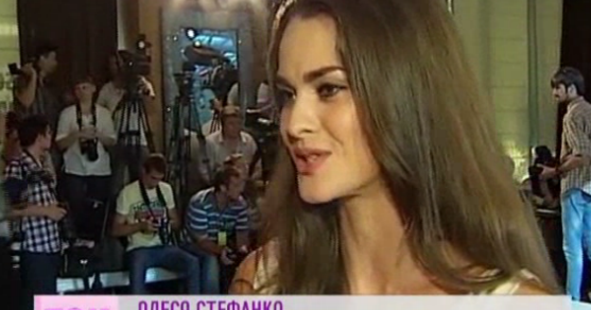 Олеся Стефанко знову вийшла на подіум в Одесі