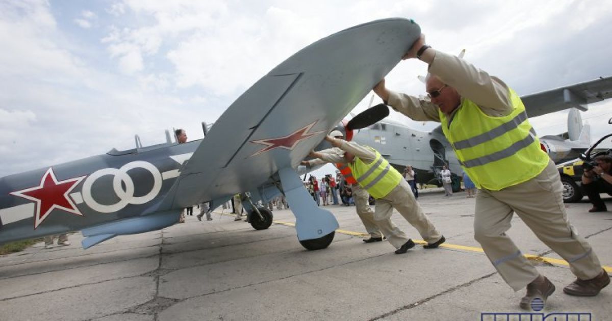 Колекцію британського принца продемонстрували у "Жулянах" / © УНІАН