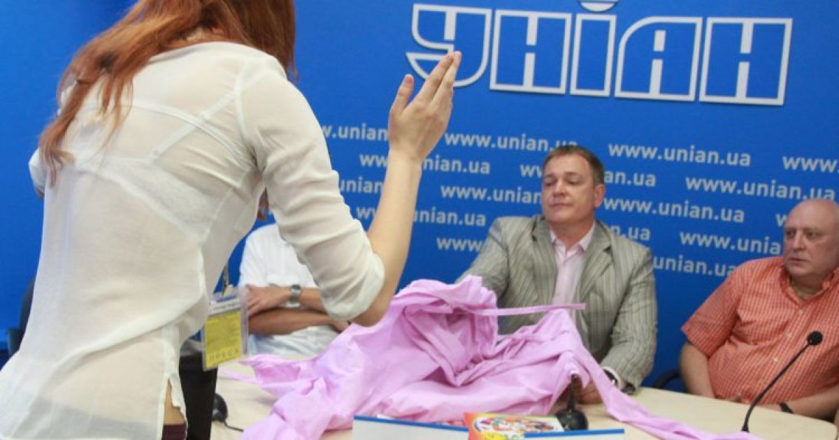 У Колесніченка кинули гамівною сорочкою