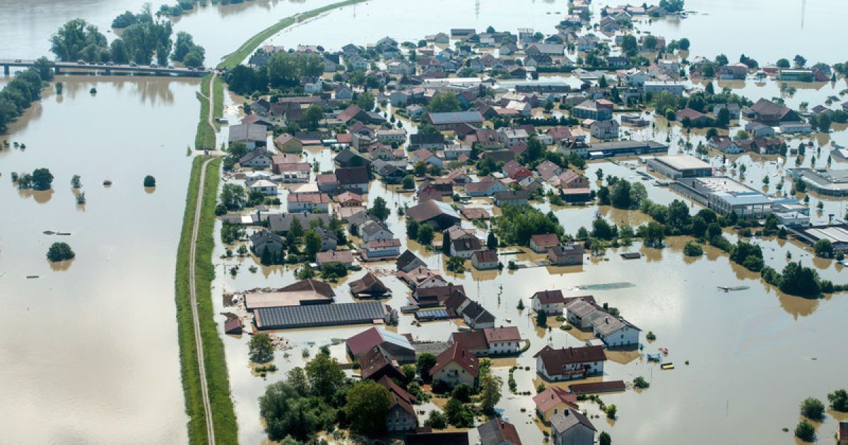 У Німеччині почали долати наслідки повеней / © Фото EPA/UPG