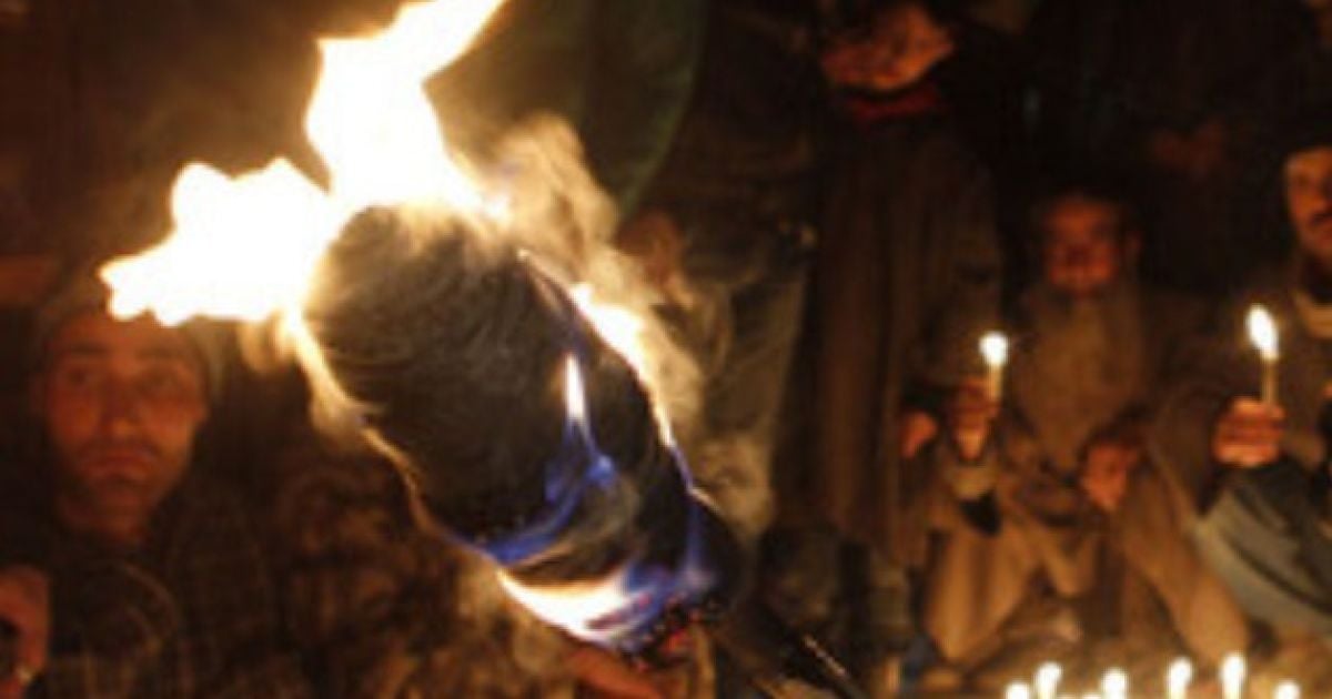 Чоловік зняв скальп сусіду металевим факелом.