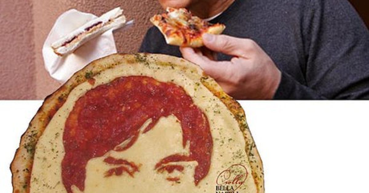 Доменіко Кролла робить портрети на піці / © ВКонтакте