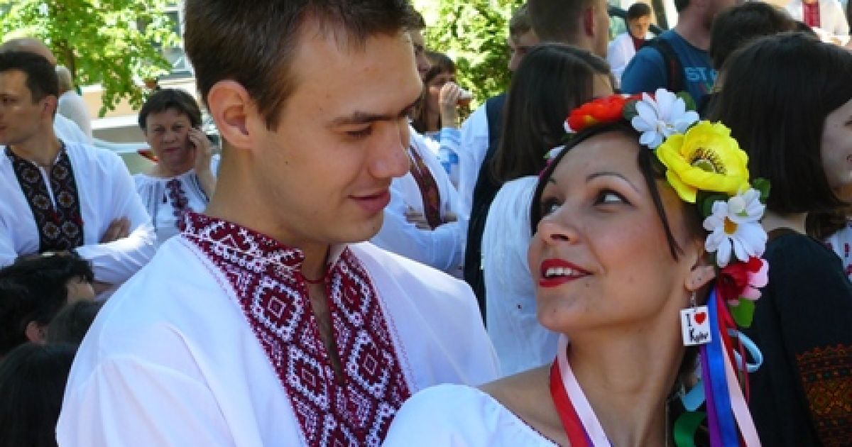 Українці зібрались на парад вишиванок