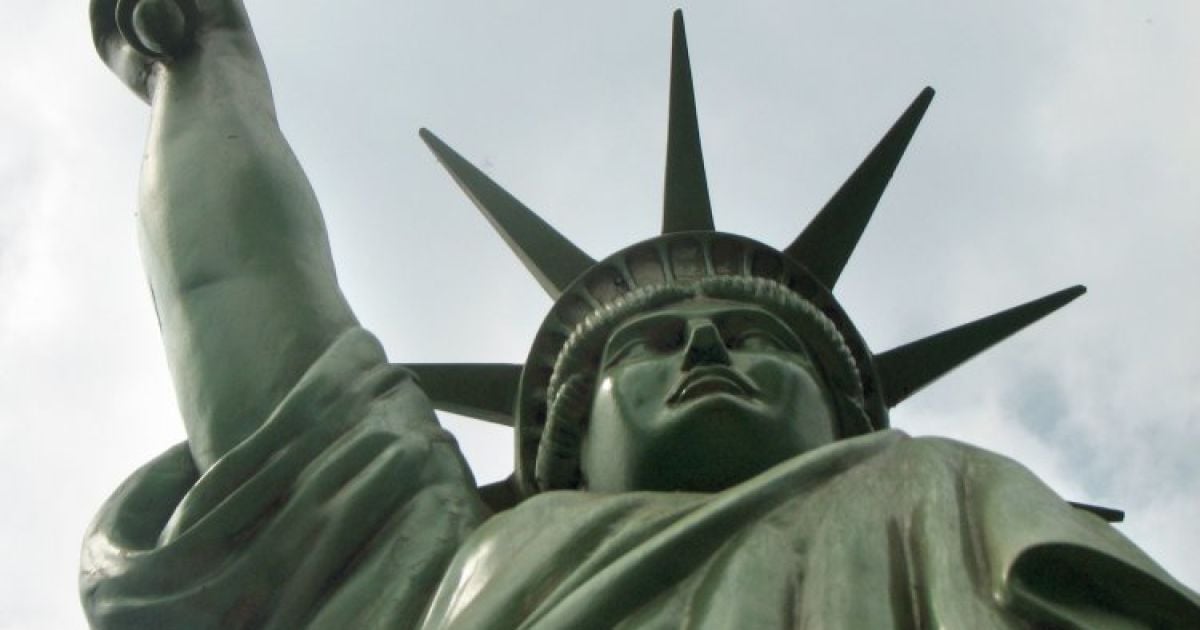 У Здолбунові встановили статую Свободи