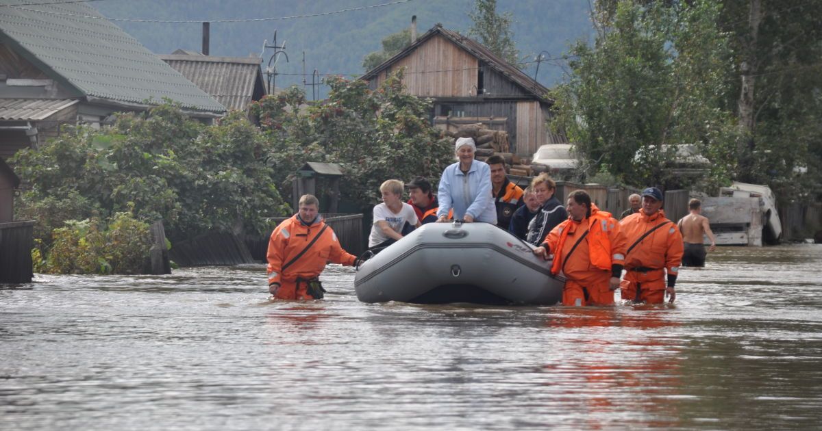 Наразі йде бурхливий потік води / © vk.com/antiamatue_pravda