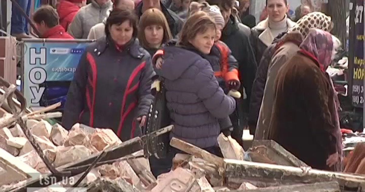 Місцеві мешканці здивовані, що будинок завалився