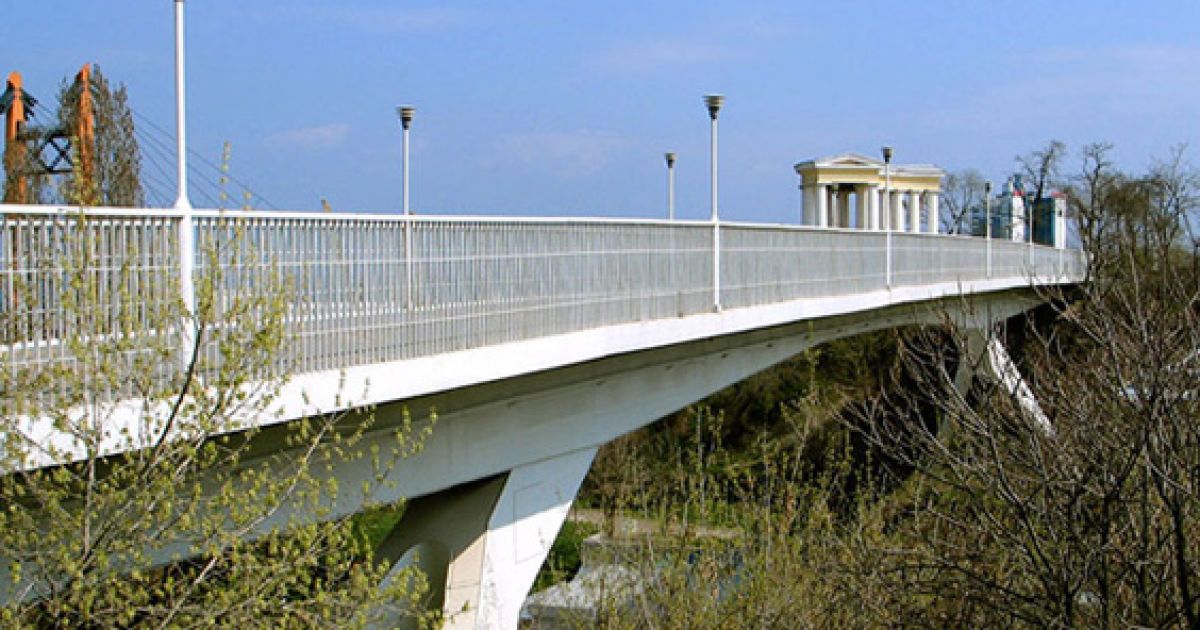 В Одесі хлопець кинувся з мосту
