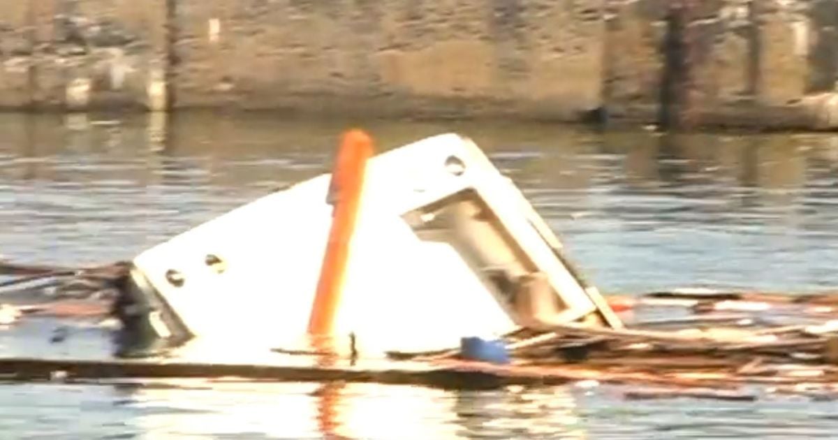 Яхта в Одесі вибухнула під час ремонту.