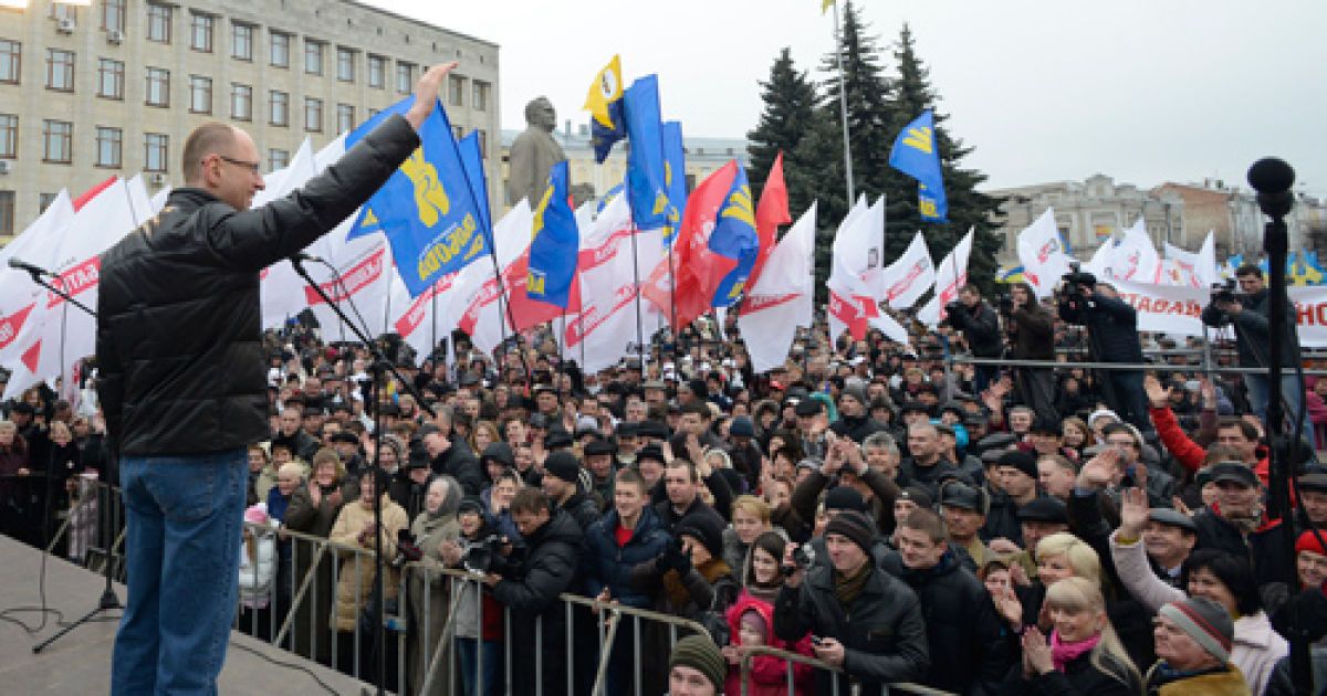 Яценюк упевнений, що найближчим часом Луценко буде на волі