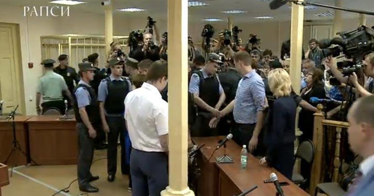 Чи вважаєте Ви справедливим вирок Навальному? (опитування)