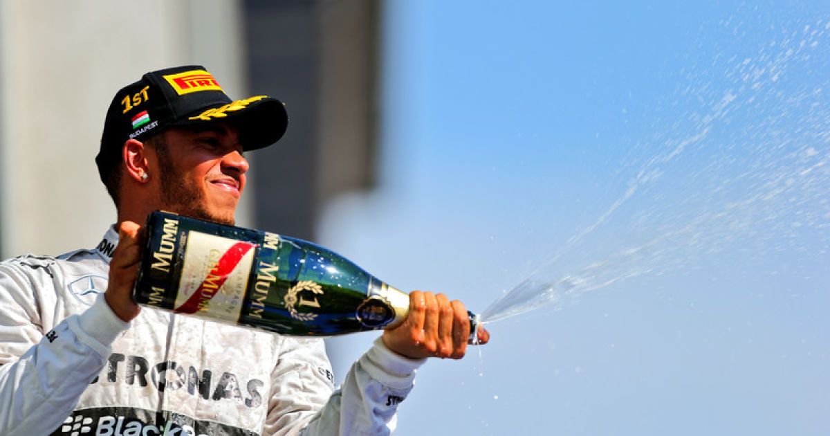 Хемілтон вперше виграв Гран-Прі Формули-1 з новою командою