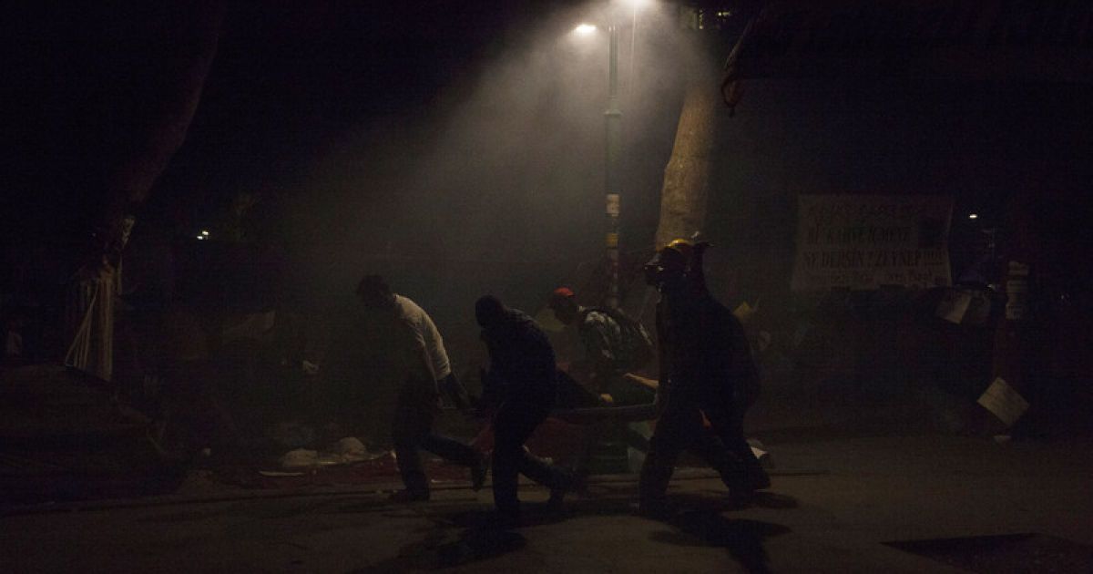 Губернатор готовий чекати учасників антиурядових мітингів аж ранку