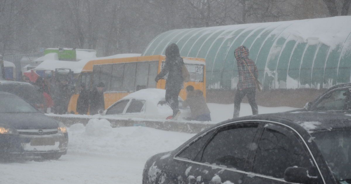 По Києву пустили транспорт